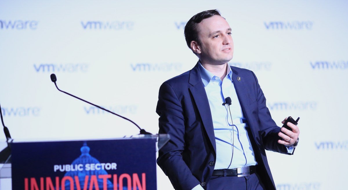 Nicolas speaking at VMware Public Sector Innovation